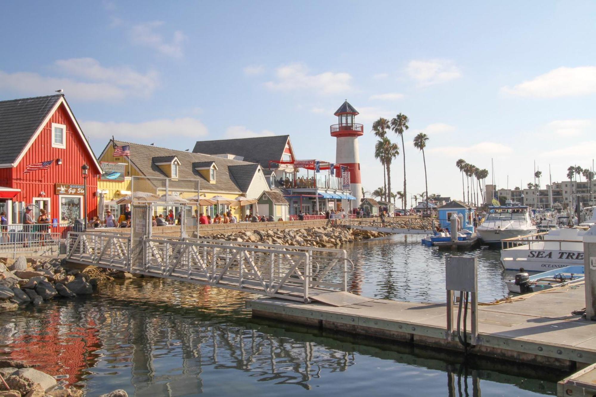 Holiday Inn Oceanside Marina Camp Pendleton By Ihg Luaran gambar