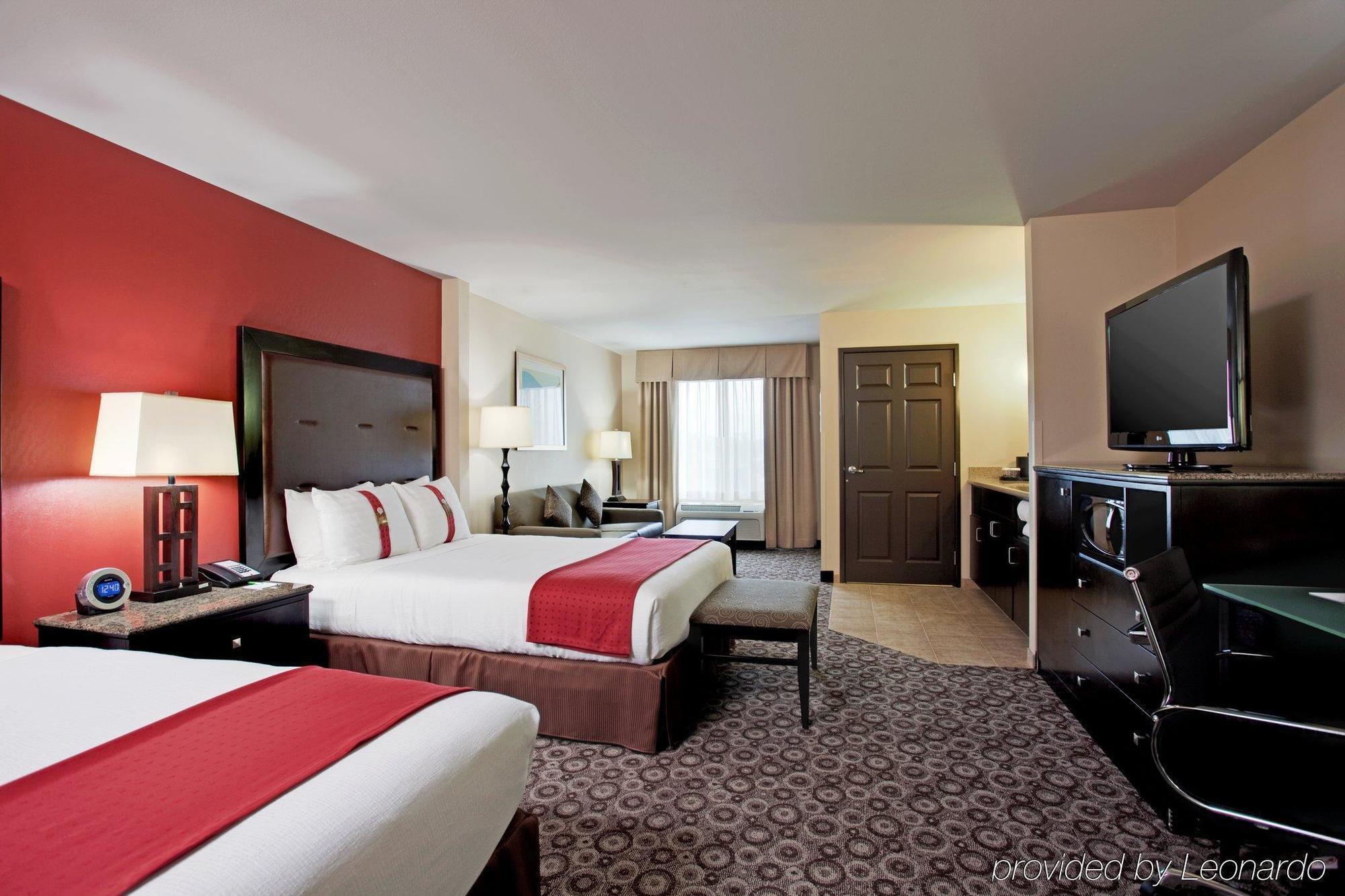 Holiday Inn Oceanside Marina Camp Pendleton By Ihg Bilik gambar